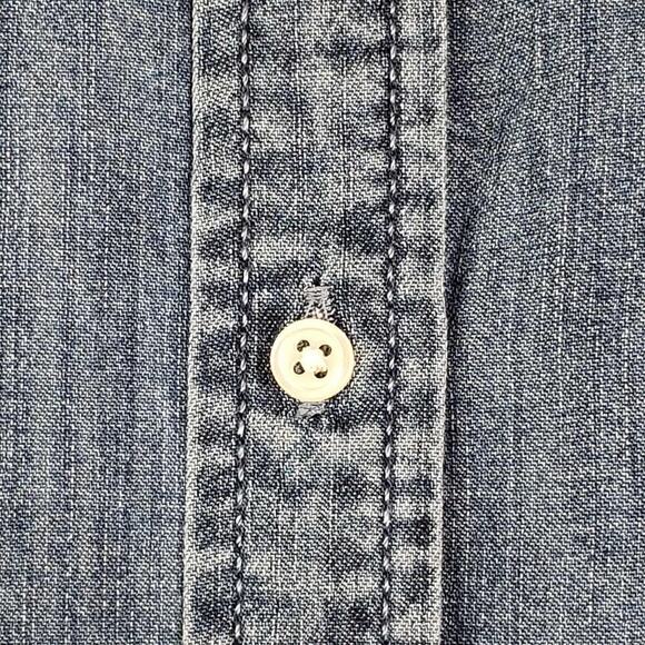 Talbots Shirt Size LP Large Petite Denim Long Sleeve Button Down Chambray Cotton - Picture 5 of 8
